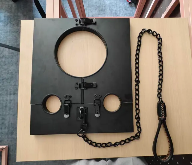 Neck & Wrist Pillory Restraint Board with Chain Leash